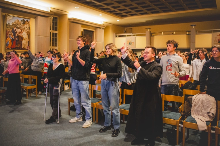 Blok formacyjny podczas jubileuszu młodych