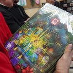 Wigilijna świeca Caritas już płonie