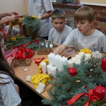 Wigilijna świeca Caritas już płonie