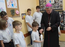 Abp Kupny: Dostrzeżmy w tym świetle ludzi w potrzebie