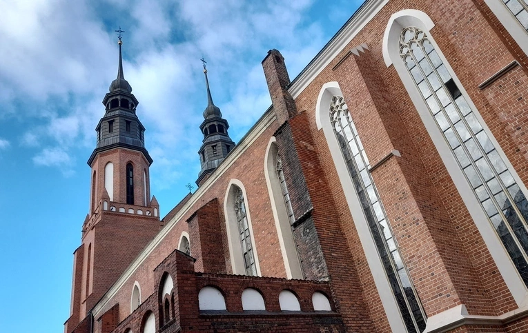 Biskup opolski zaprasza na uroczystości z okazji ponownego otwarcia katedry