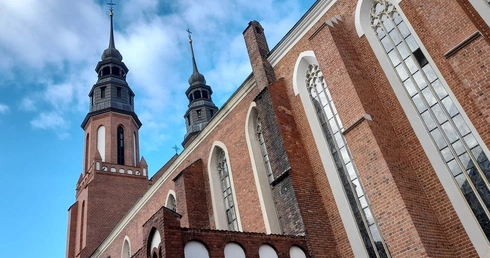 Biskup opolski zaprasza na uroczystości z okazji ponownego otwarcia katedry