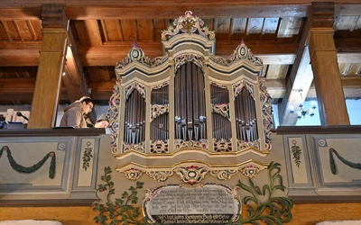 Barokowy instrument w Różynach odzyskał głos