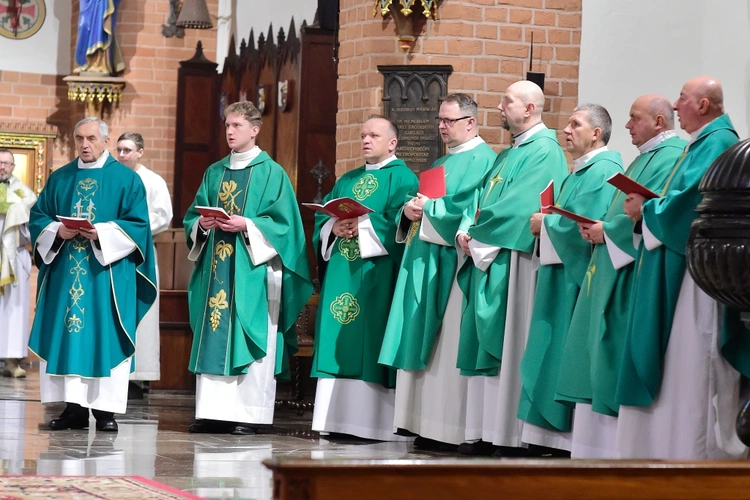 Błogosławieństwo szafarzy nadzwyczajnych Komunii św.