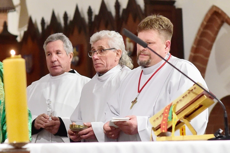 Błogosławieństwo szafarzy nadzwyczajnych Komunii św.