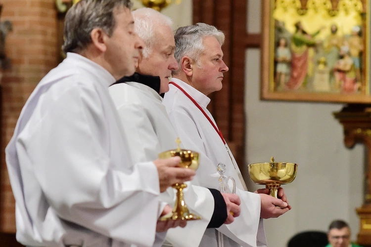Błogosławieństwo szafarzy nadzwyczajnych Komunii św.