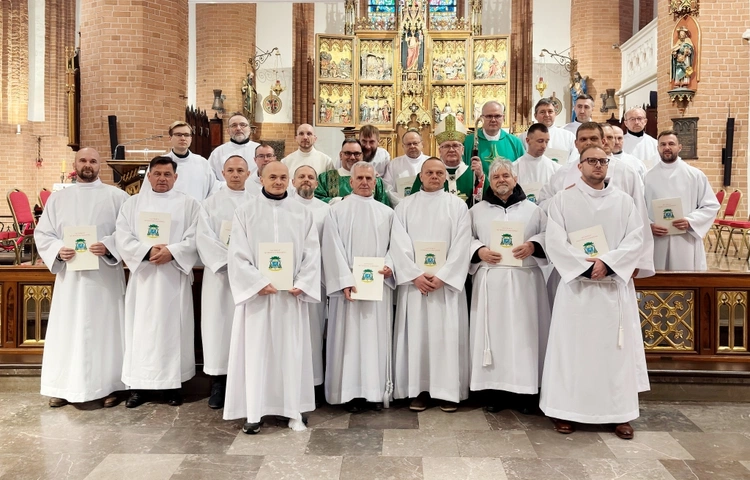 Błogosławieństwo szafarzy nadzwyczajnych Komunii św.