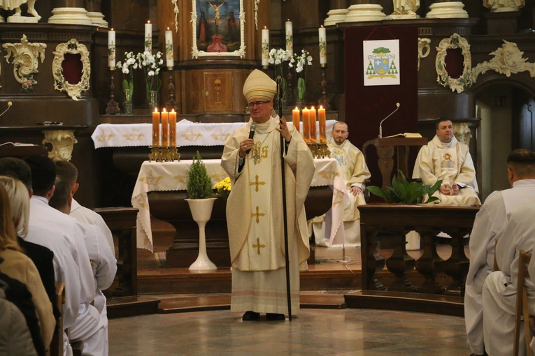 Płock. Ustanowienie nadzwyczajnych szafarzy Komunii św.