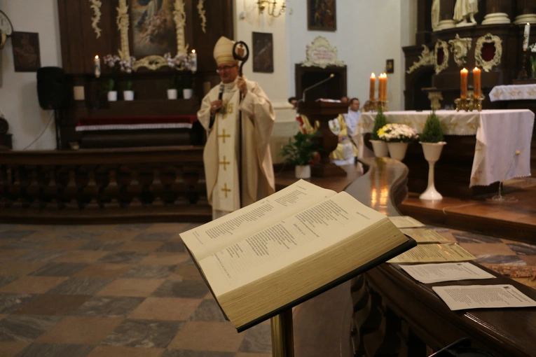 Płock. Ustanowienie nadzwyczajnych szafarzy Komunii św.