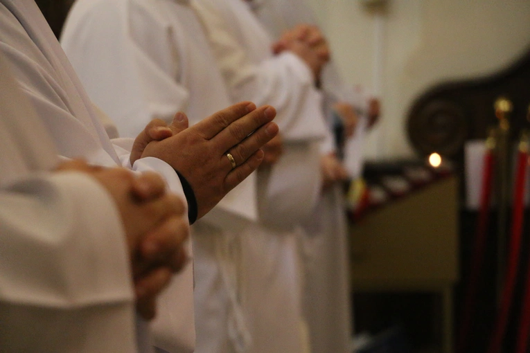 Płock. Ustanowienie nadzwyczajnych szafarzy Komunii św.