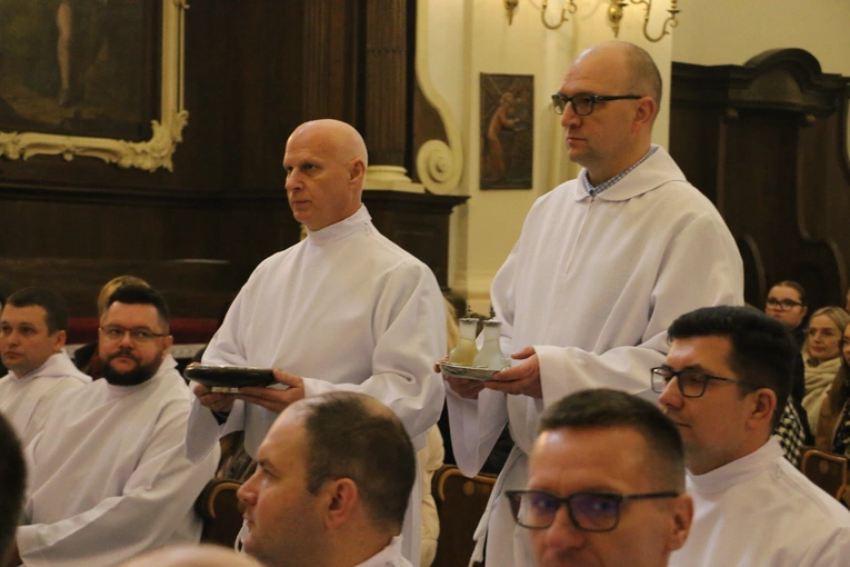 Płock. Ustanowienie nadzwyczajnych szafarzy Komunii św.