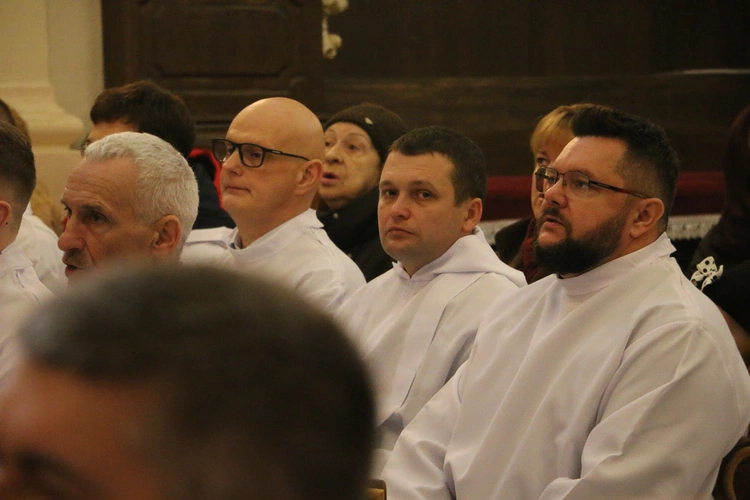 Płock. Ustanowienie nadzwyczajnych szafarzy Komunii św.