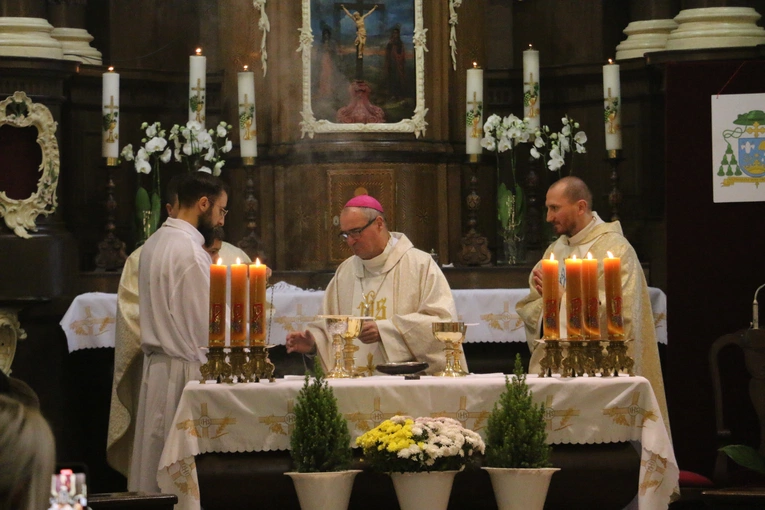 Płock. Ustanowienie nadzwyczajnych szafarzy Komunii św.