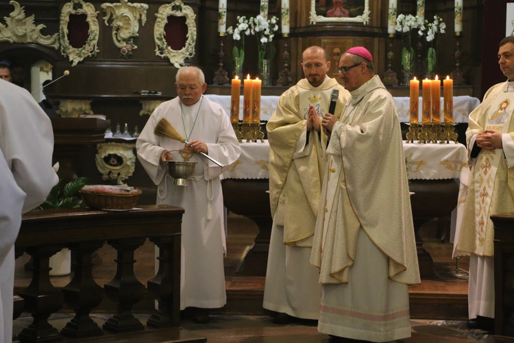 Płock. Ustanowienie nadzwyczajnych szafarzy Komunii św.