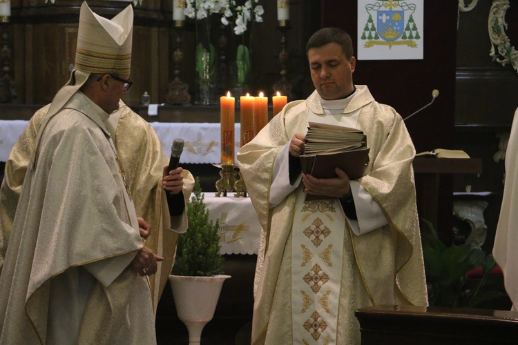 Płock. Ustanowienie nadzwyczajnych szafarzy Komunii św.