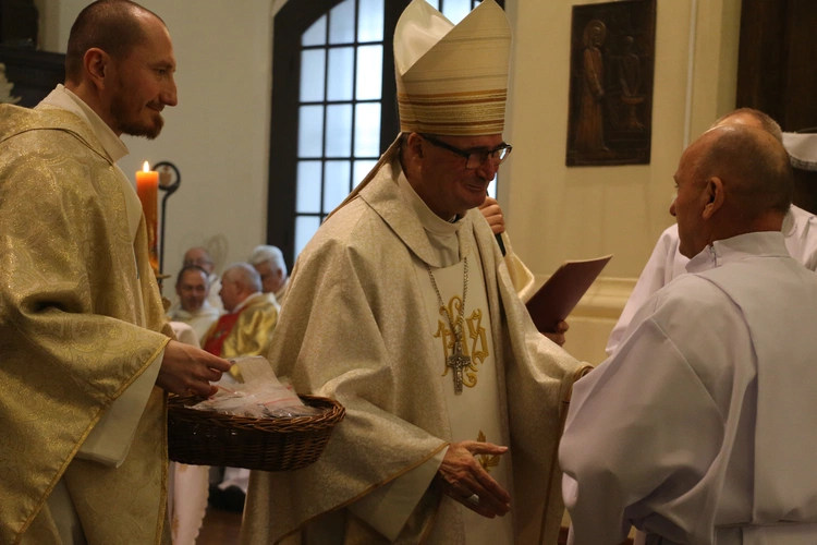Płock. Ustanowienie nadzwyczajnych szafarzy Komunii św.