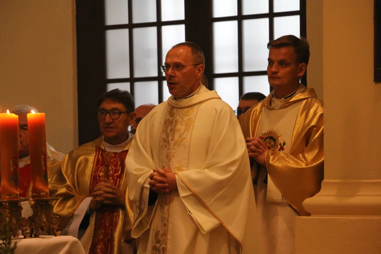 Płock. Ustanowienie nadzwyczajnych szafarzy Komunii św.