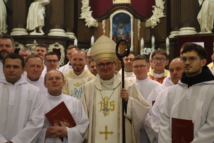 Płock. Ustanowienie nadzwyczajnych szafarzy Komunii św.