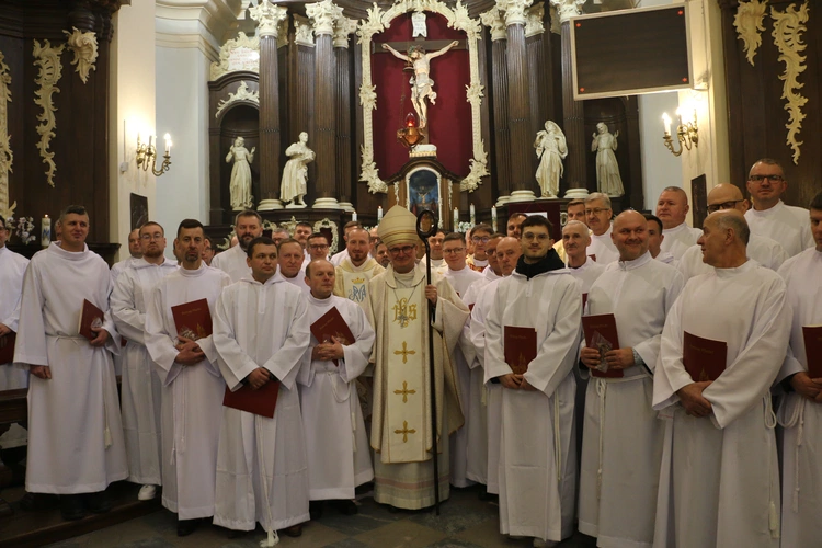 Płock. Ustanowienie nadzwyczajnych szafarzy Komunii św.