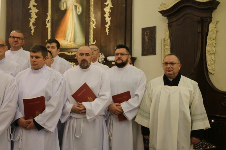 Płock. Ustanowienie nadzwyczajnych szafarzy Komunii św.