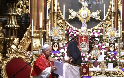 Papież w Stambule: mimo przeszkód nie możemy cofać się w naszym dążeniu do jedności