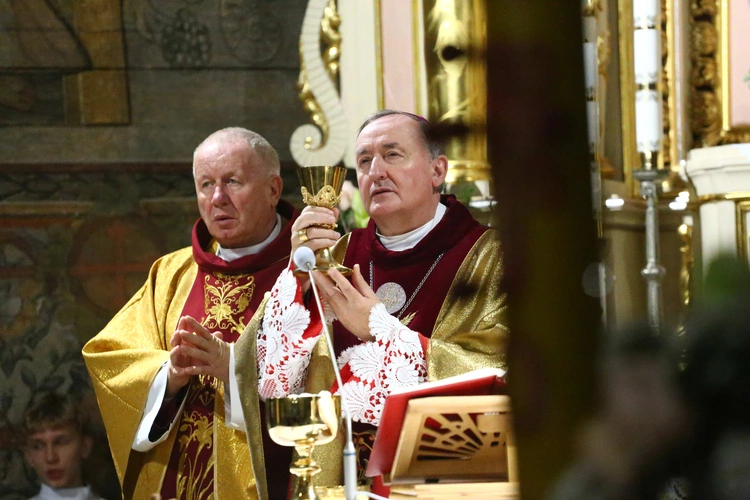 Nowy ołtarz w Polnej