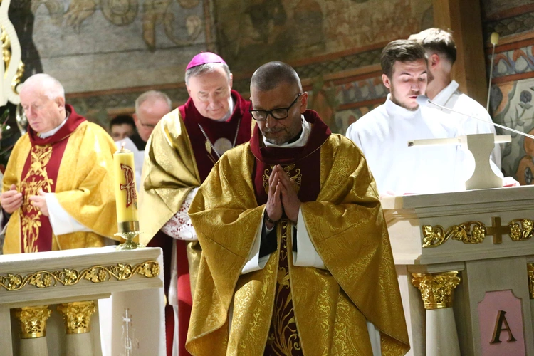 Nowy ołtarz w Polnej