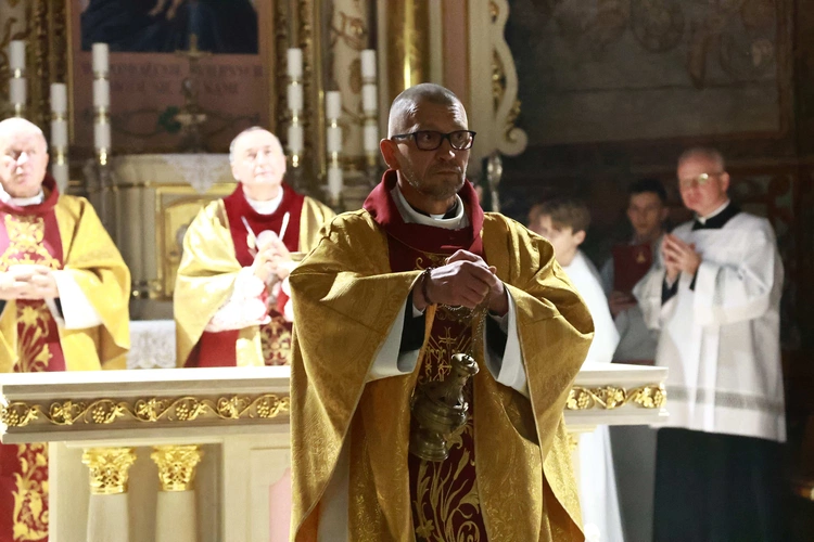 Nowy ołtarz w Polnej