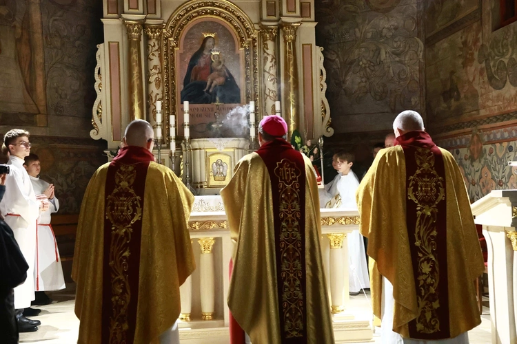 Nowy ołtarz w Polnej