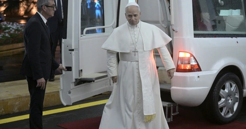 Annaya: pierwszy raz papież nawiedzi grób św. Szarbela
