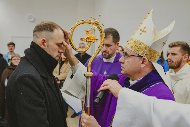 Katowice. Obrzęd przyjęcia do katechumenatu osób dorosłych