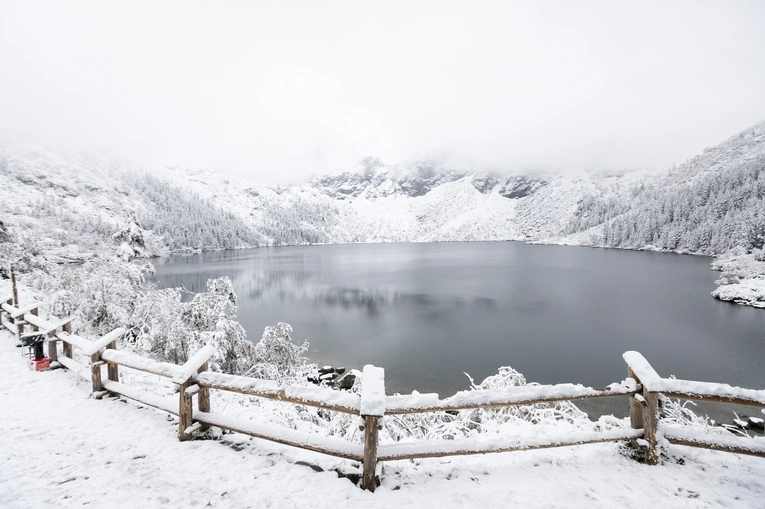 Morskie oko zamarzło