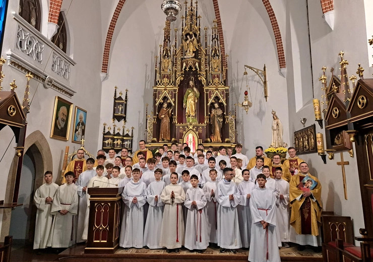 Brzesko. Błogosławieństwo lektorów i pielgrzymka LSO dekanatu brzeskiego