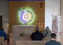 Spowiedź na dworcu kolejowym we Wrocławiu - Stacja Miłosierdzie!