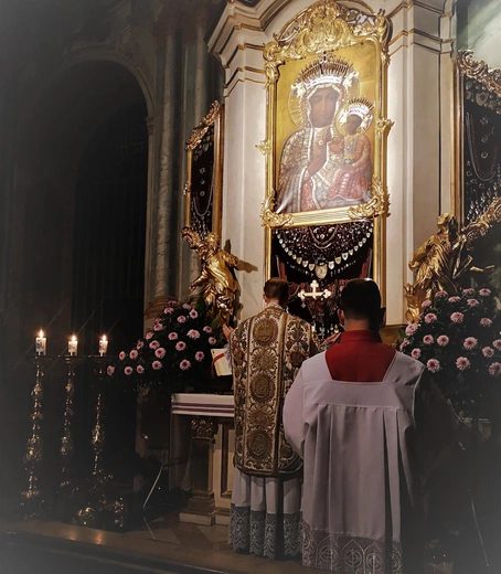 Adwentowe czuwanie przy Maryi