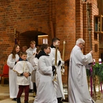 Krzyż z głogowskiej kolegiaty poświęcony