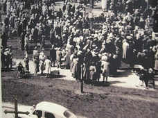 Komuniści próbowali stworzyć w Polsce „miasto bez Boga”. Po 1960 roku musieli odpuścić