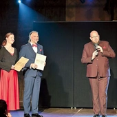 Na scenie Jarosław Szydłak, prezes KACK.