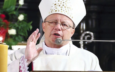 Po 8 latach kardynał wraca do swojego rodzinnego miasta.