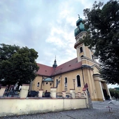 Nowa bazylika to najstarsza tyska parafia. 