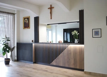 Budynek przeszedł gruntowne zmiany, które są imponujące i zachęcają do wstąpienia w gościnne progi. 