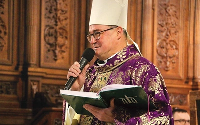 Biskup Stułkowski zachęca  za psalmistą: „Idźmy z radością  na spotkanie Pana”.