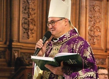 Biskup Stułkowski zachęca  za psalmistą: „Idźmy z radością  na spotkanie Pana”.