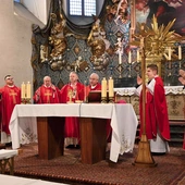 Wśród celebransów byli także znani muzykolodzy.