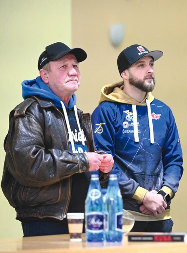 W piątek  21 listopada  w auli  seminaryjno--akademickiej w Opolu  z finalistami spotkali się Wojciech Załuski i Oskar Polis.