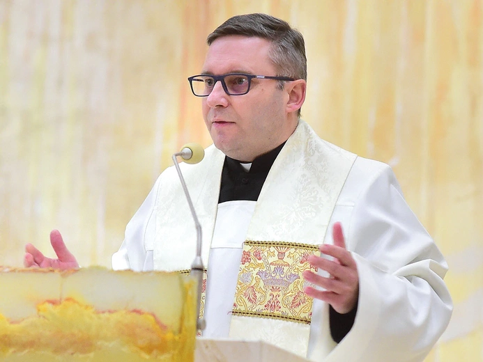 – Katolikom potrzeba prowokacji spotkania, to znaczy umożliwienia im spotkania z samym Bogiem – zauważał ks. Jan Szeląg.