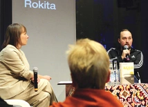 Spotkanie z pisarzem prowadziła Agnieszka Zientarska. 