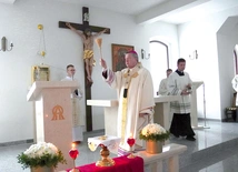 Uroczystość była zwieńczeniem długoletniej pracy, ofiarności i zaangażowania wielu osób.