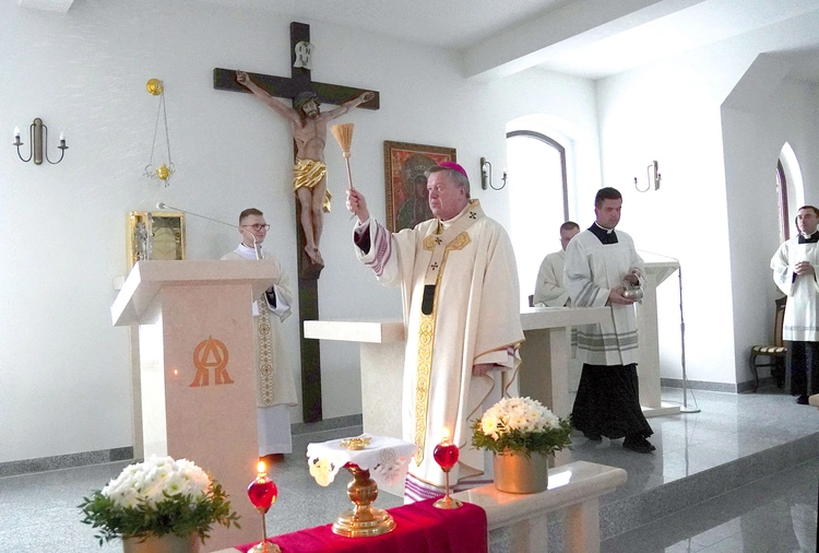 Uroczystość była zwieńczeniem długoletniej pracy, ofiarności i zaangażowania wielu osób.