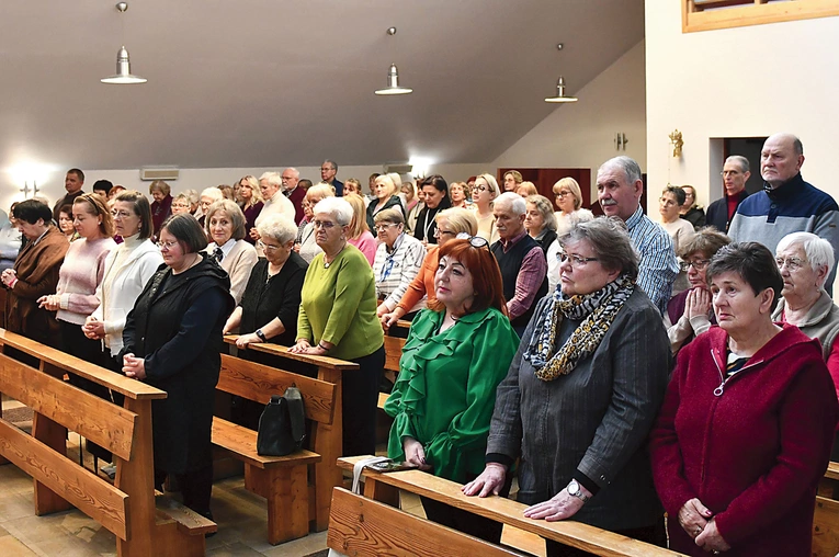 Spotkania odbywają się dwa razy do roku. W Adwencie – w Rokitnie i Wielkim Poście – w Głogowie.